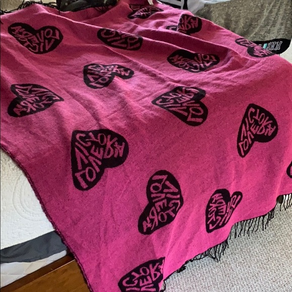 NWOT VS blanket - Picture 3 of 3